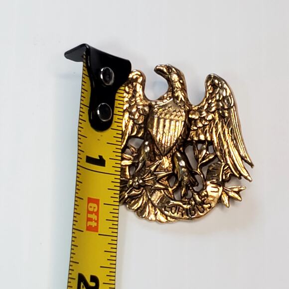Vintage Sarah Coventry American Bald Eagle Brooch 1.25" Signed Gold Tone - Picture 4 of 4